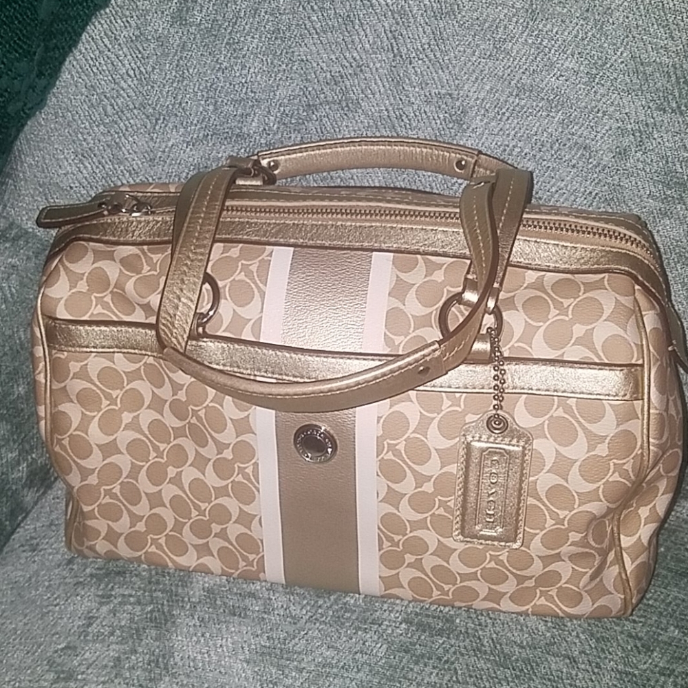 🔇 Sale $30 Coach Purse - Picture 2 of 13